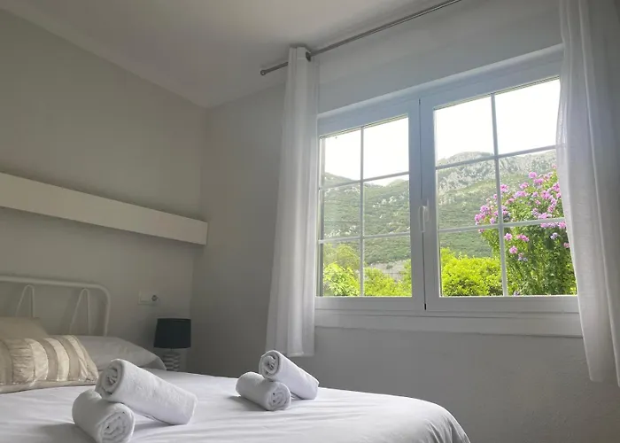 Casa La Choza, Con Piscina En La Playa De Holiday home Orinon