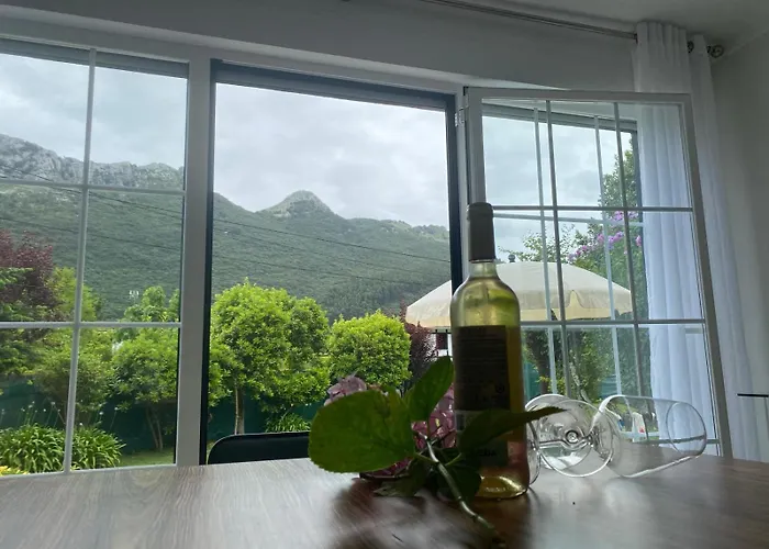 Holiday home Casa La Choza, Con Piscina En La Playa De Orinon