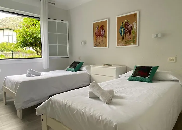 Holiday home Casa La Choza, Con Piscina En La Playa De *