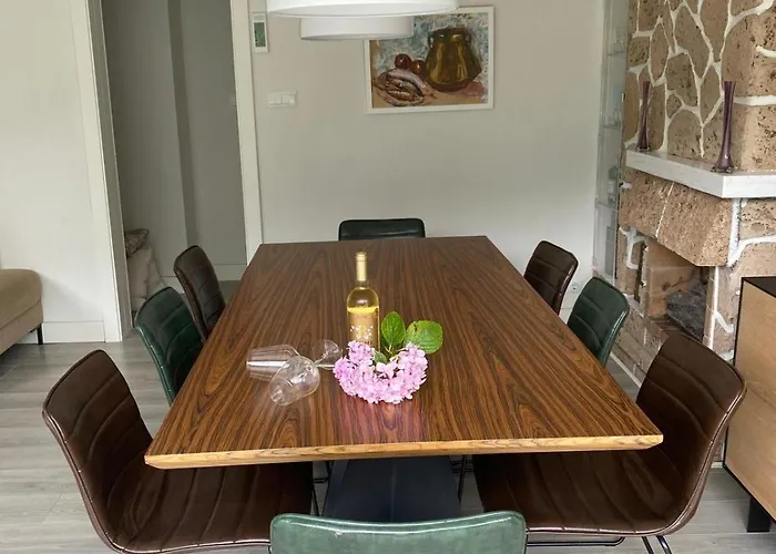 Casa La Choza, Con Piscina En La Playa De * Orinon