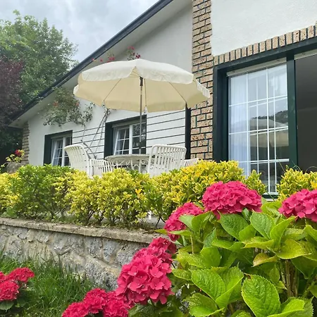 Casa La Choza, Con Piscina En La Playa De