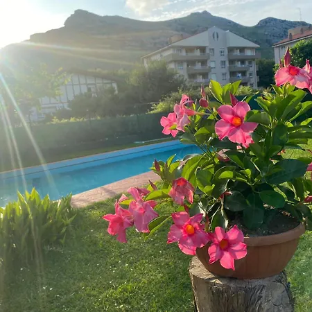 Сasa de vacaciones Casa La Choza, Con Piscina En La Playa De *
