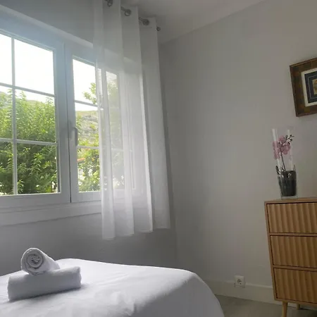 Casa La Choza, Con Piscina En La Playa De * Ориньон