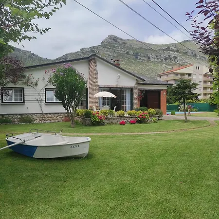Дом отдыха Casa La Choza, Con Piscina En La Playa De *