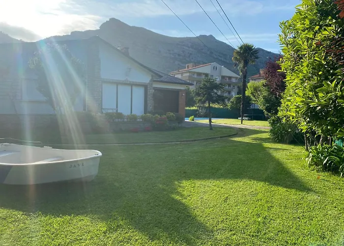 Casa La Choza, Con Piscina En La Playa De * Orinon