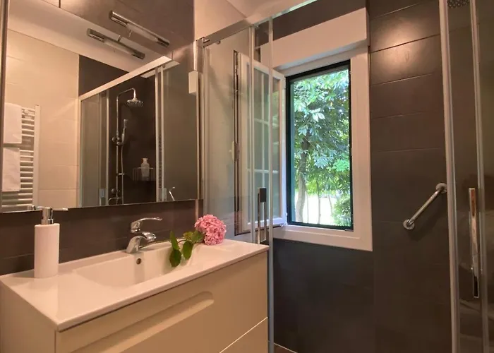 Prázdninový dům Casa La Choza, Con Piscina En La Playa De Orinon